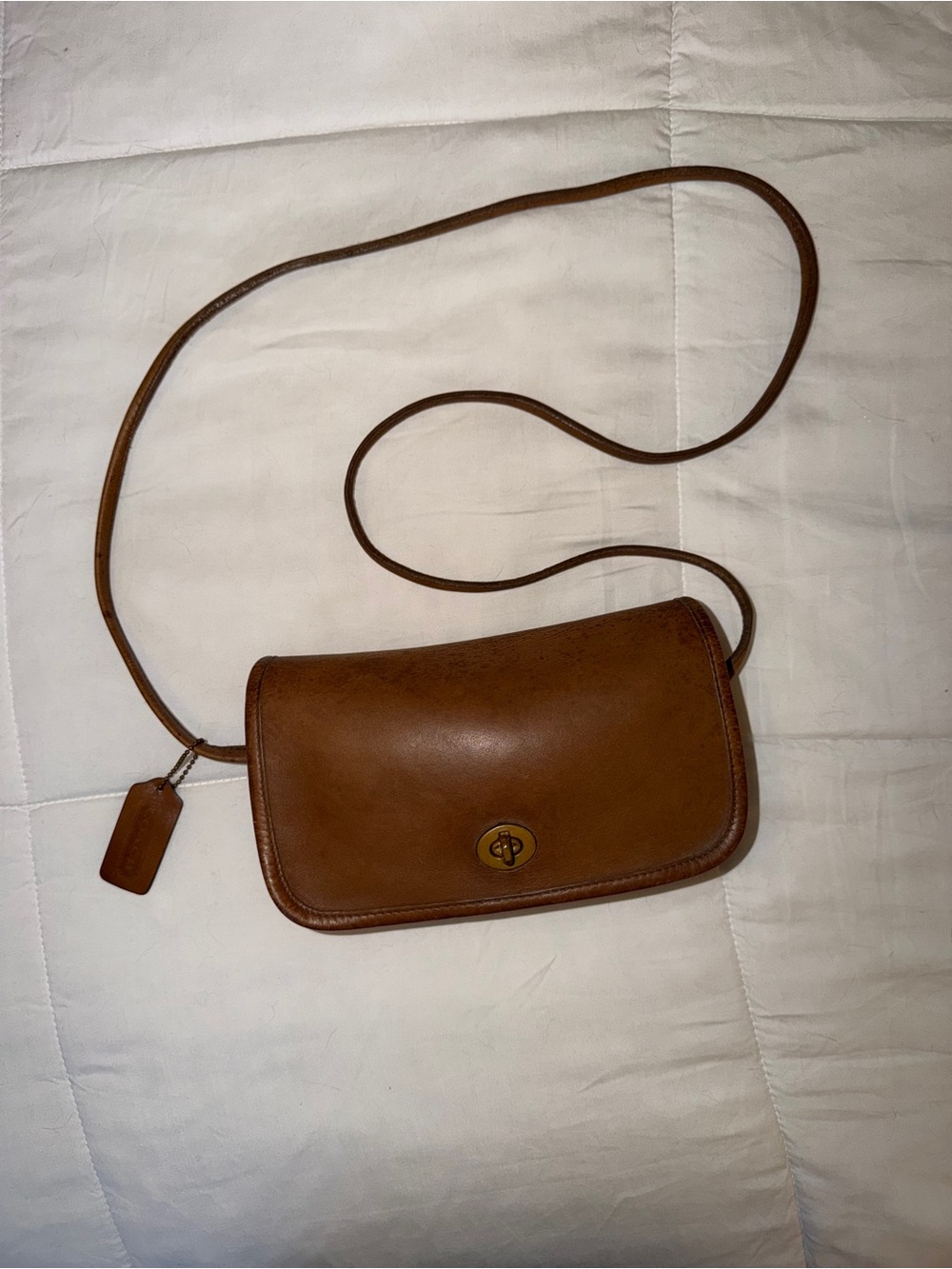 Vintage Coach Dinky bag British Tan from the 70’s